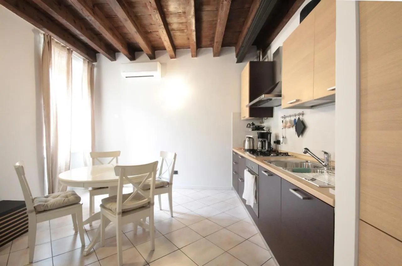 Interno 4 - Central Cozy New Flat Desenzano del Garda Olaszország